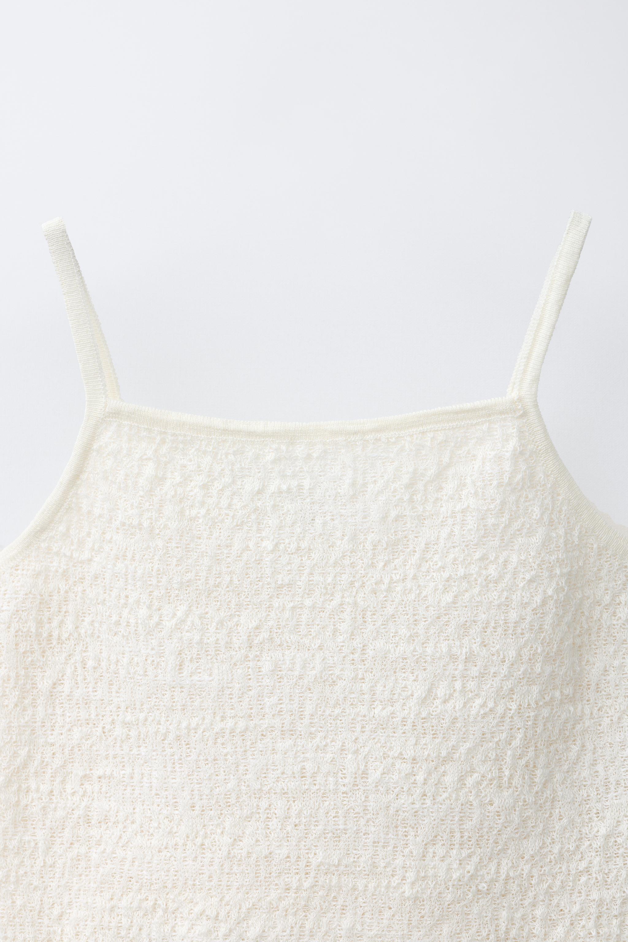 TEXTURED KNIT TOP